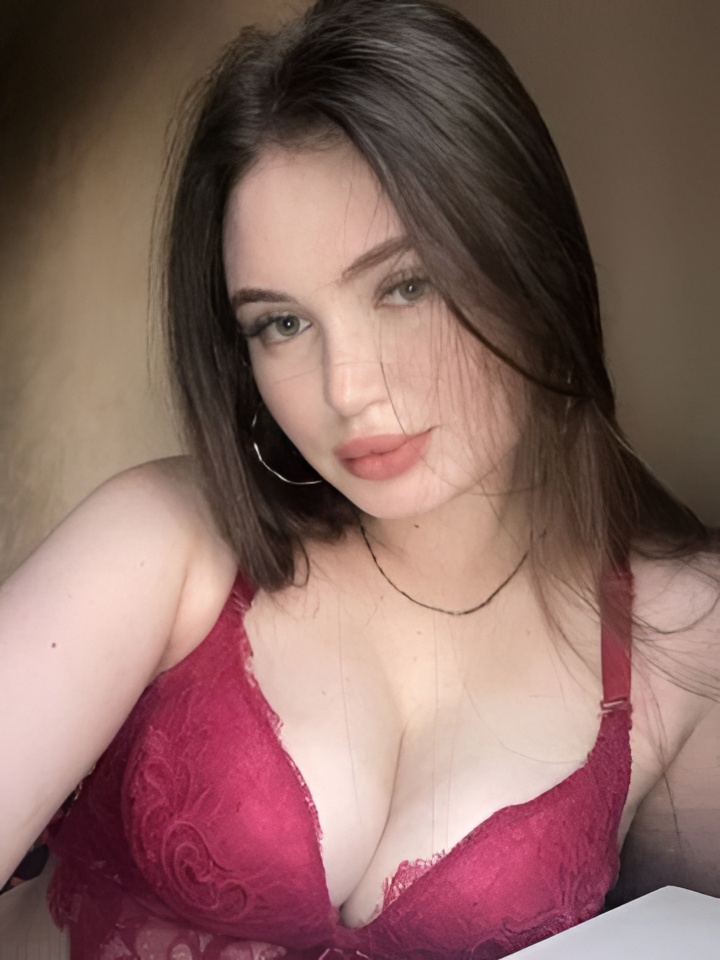 Милана привлекательная девушка из Салехарда цена от 2000 руб