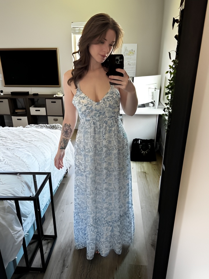 Нелли привлекательная девушка из Салехарда цена от 5000 руб