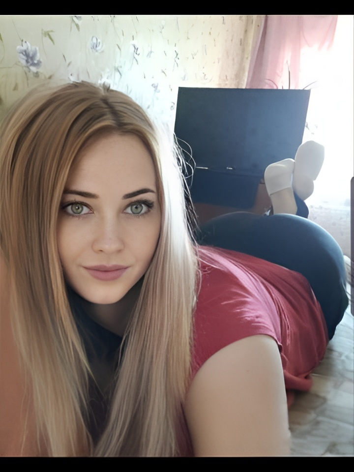 Олеся привлекательная девушка из Салехарда цена от 2500 руб