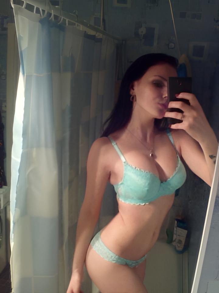 Светлана привлекательная девушка из Салехарда цена от 2000 руб