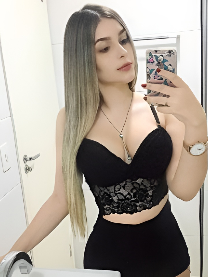 Зина привлекательная девушка из Салехарда цена от 4000 руб