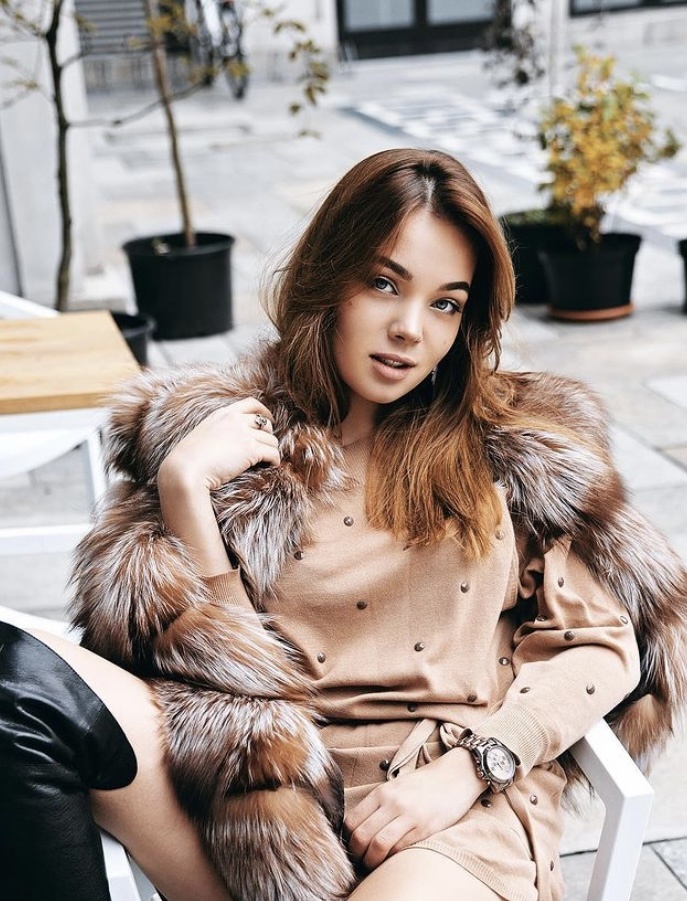 🎥 АЛЕВТИНА привлекательная девушка из Салехарда цена от 7000 руб