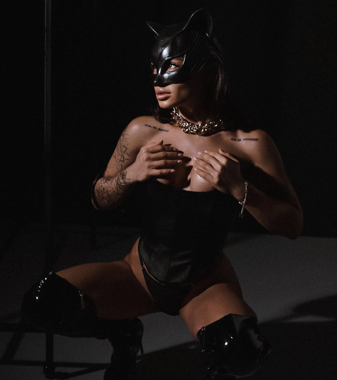 Маруся привлекательная девушка из Салехарда цена от 8000 руб