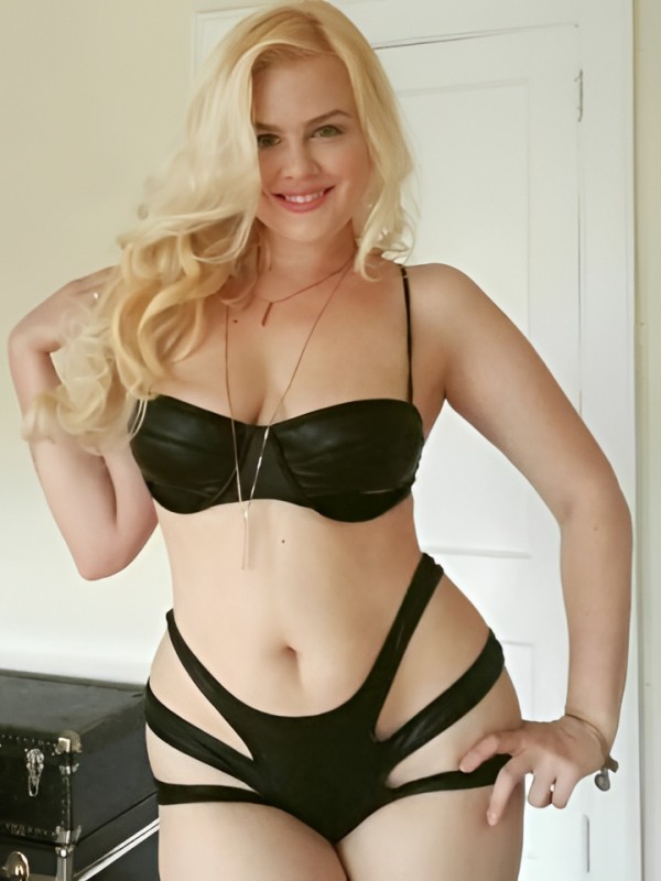 Ангелина из Салехарда